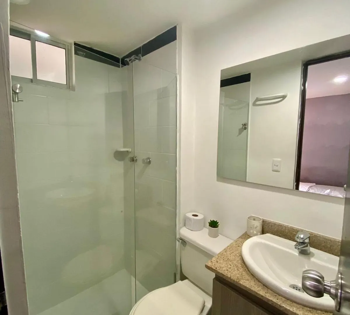 Apartamento 3 Habitaciones, Vista Al Poblado Medellin Apartment